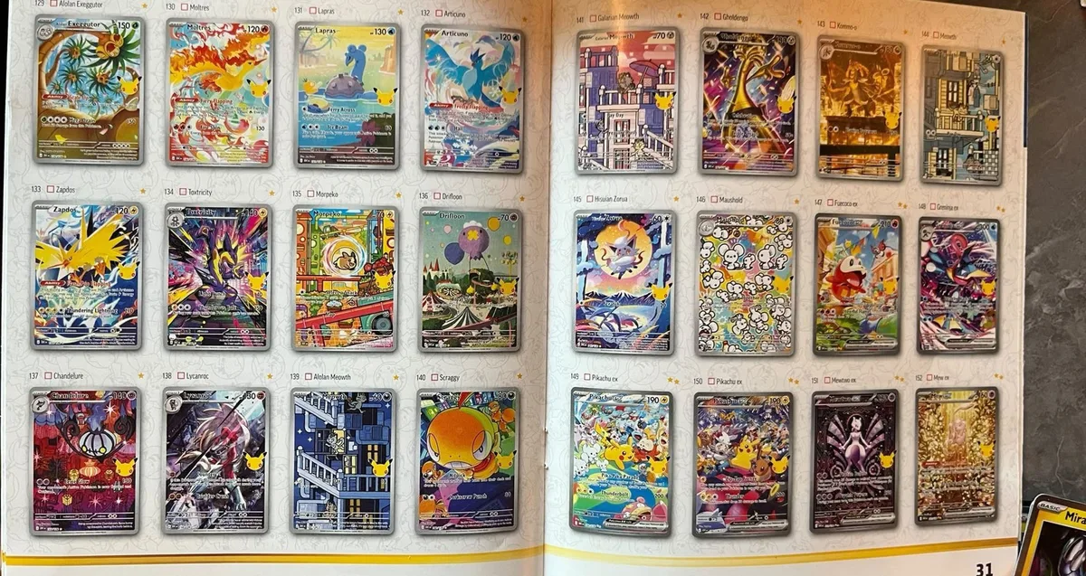 Pages 30 et 31 du livret de collection du set 30e Anniversaire Pokémon : cartes 129 à 152, illustrations rares